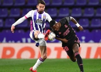 ريال مدريد يقلص الفارق مع الصدارة بفوز صعب على بلد الوليد