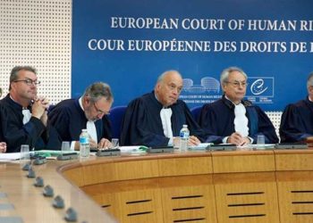 روسيا ترفض طلباً أوروبياً للإفراج عن “نافالني”