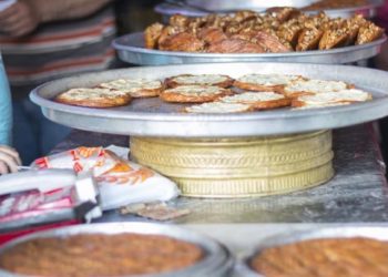 الحلويات بعيدة عن معظم السوريين في الشتاء بسبب الغلاء