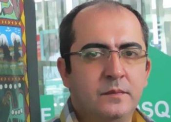 حكم بالجلد والسجن بحق صحفي كشف فساد شقيق نائب الرئيس الإيراني