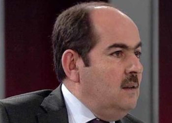 رئيس الحكومة المؤقتة يؤكد رفضه استلام لقاحات كورونا عبر مناطق النظام