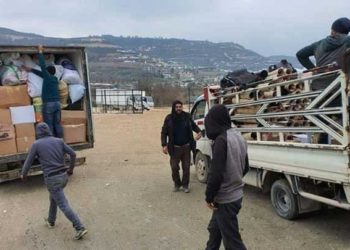 جمعيات تركية ترسل مساعدات إنسانية إلى النازحين في إدلب