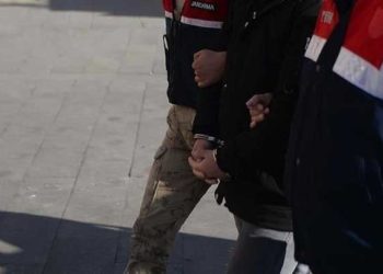 تركيا تعتقل 3 عناصر من تنظيم الدولة حاولوا التسلل من سوريا