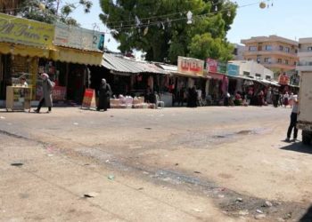 ارتفاع أسعار الملابس في درعا يجبر معظم الأهالي على اللجوء إلى المحال الشعبية