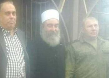 بعد التسوية.. جنرال روسي يزور منزل رئيس الهيئة الروحية لطائفة الدروز في السويداء