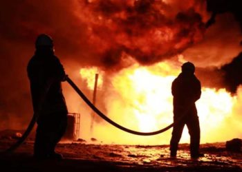 حرائق ضخمة بقصف صاروخي على ترحين والحمران بريف حلب الشرقي