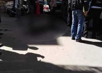 رجل يضرب عنق صديقه بالساطور في دمشق بعد اتهامه بتدبير السحر له