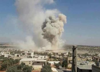 قوات النظام تقصف مناطق في ريفي إدلب وحماة.. وفصائل المعارضة ترد