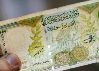 بنطال أو ستة ليترات من الزيت.. القيمة الفعلية لمنحة الأسد للموظفين