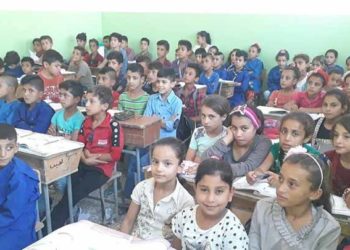 في دمشق وريفها هدايا عيد المعلم حكراً على أبناء الميسورين بسبب الغلاء