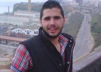 شاب سوري ينقذ رضيعاً جزائرياً من حريق ويفارق الحياة مختنقاً