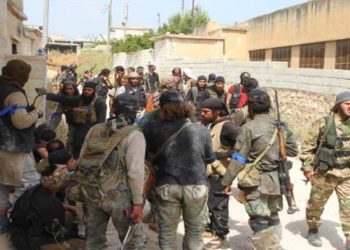 قوات النظام تواصل نقل عناصرها من ريف دمشق إلى الشمال السوري تحضيراً لعمل عسكري محتمل