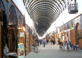 متاجر دمشق.. كل نصف ساعة بسعر.. وحجز البضائع المشتراة ممنوع إلا بالدولار ومحصور بالمعارف