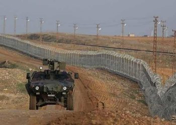 بينهم عنصر من “تنظيم الدولة”.. تركيا تضبط 11 شخصاً حاولوا التسلل من سوريا