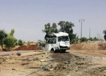 قتيل وجرحى من قوات النظام باستهداف سيارة عسكرية شمالي درعا