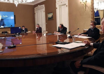 أردوغان يدعو الاتحاد الأوروبي لدعم عودة السوريين الطوعية إلى بلادهم