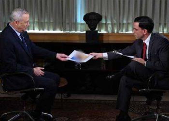 وزير الدفاع الإسرائيلي يكشف عن خريطة بقائمة أهداف ضد ميليشيا “حزب الله”