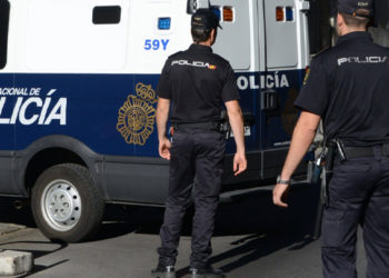 إسبانيا تفكك خلية لتمويل أنشطة “إرهابية” في سوريا