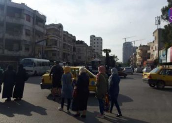 انهيار الليرة يدفع المحلات التجارية لإغلاق أبوابها في حمص