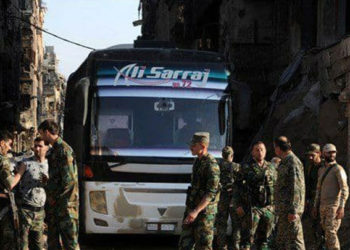 قتلى وجرحى من قوات النظام بتفجير حافلة في دير الزور