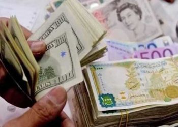 الدولار يقترب من حاجز الـ ٤٠٠٠ ليرة سورية وترقب للأسواق أملاً بالهبوط