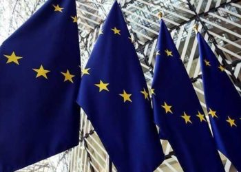 موسكو تتوعد.. الاتحاد الأوروبي يفرض عقوبات على مسؤولين روس