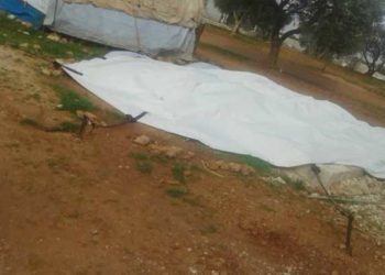 عاصفة هوائية تتسبب بأضرار ضمن أكثر من 12 مخيماً شمال سوريا