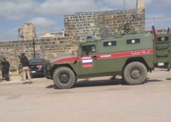 القوات الروسية توزع مساعدات إغاثية “خجولة” في مدينة درعا