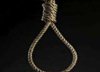 متأثرا بلعبة إلكترونية.. طفل يشنق نفسه في غرفته بالسويداء