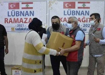 جمعية تركية تقدم مساعدات للاجئين سوريين وفلسطينيين في لبنان