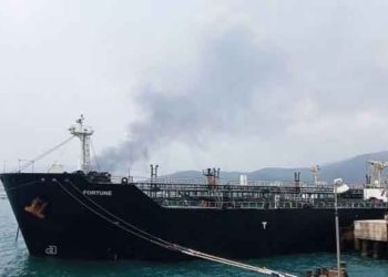 شريط مصور يظهر حجم الأضرار بناقلة نفط في بانياس (صور + فيديو)