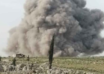 قصف جوي روسي تزامناً مع تسيير دورية عسكرية بريف إدلب