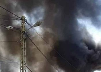 مقتل طفل وجرحى من اللاجئين السوريين بحريق في لبنان (فيديو)