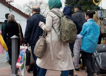 صحيفة تتوقع احتمالية إعادة هولندا لاجئين سوريين إلى بلادهم