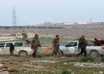 “تنظيم الدولة” يشن هجوماً على مواقع لقوات النظام غرب دير الزور