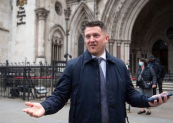 بتهمة التطرف.. فتى سوري يسعى لمحاكمة ناشط يميني في بريطانيا