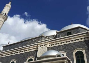 حمص.. خطباء رفضوا الدعاء لبشار الأسد فكان الرد سريعاً من أوقاف النظام