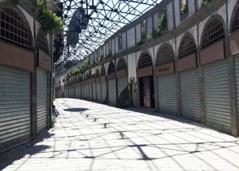 حمص.. النظام يروج لعودة الحياة إلى “السوق المسقوف” والتجار يردون