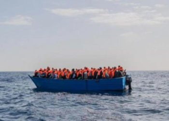 خلال يوم واحد.. وصول أكثر من 200 طالب لجوء عبر قوارب إلى بريطانيا