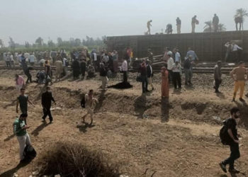 مصر.. 8 قتلى وأكثر من 100 جريح بحادث انقلاب قطار