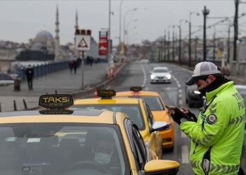 تركيا تخفف إجراءات الإغلاق العام وتنشر قرارات جديدة لمواجهة الجائحة