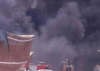 “قم” الإيرانية تشتعل بحريق ضخم في مصنع للكيماويات