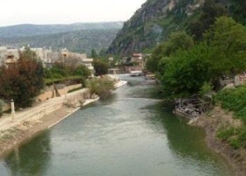 وفاة ثلاثة أشخاص بينهم طفل غرقاً في نهري العاصي والفرات