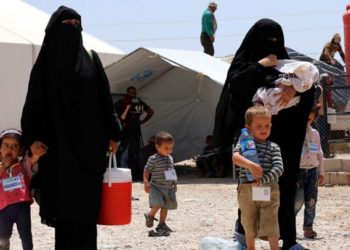 الوجهة ديرالزور.. خروج دفعة جديدة من الهول تضم 265 شخصاً