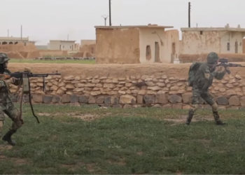 بالذخيرة الحية.. تدريبات مشتركة لقوات النظام وروسيا