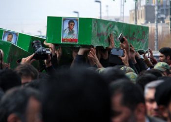 13 قتيلاً من لواء فاطميون باشتباكات مع تنظيم الدولة في بادية حمص.. وميليشيا “سند” تطالب بدعم روسي