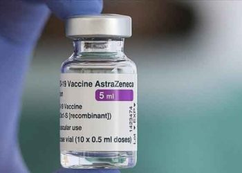 “صحة إدلب” تعلن بدء التطعيم ضد كورونا في شمال غرب سوريا