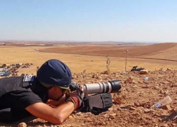 المركز السوري للإعلام وحرية التعبير: العمل الصحفي في سوريا “ثقبٌ أسود”