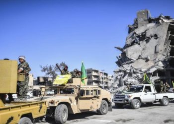 الرقة.. قوات “PYD” تعتقل شابين بسبب دفاعهما عن فتيات تحرش بهنَّ عناصرها