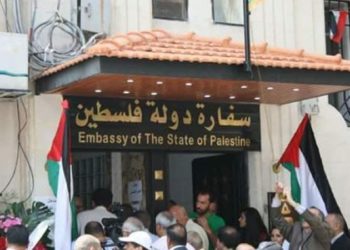 حكومة “عباس” تعين سفيراً جديداً لها لدى نظام الأسد